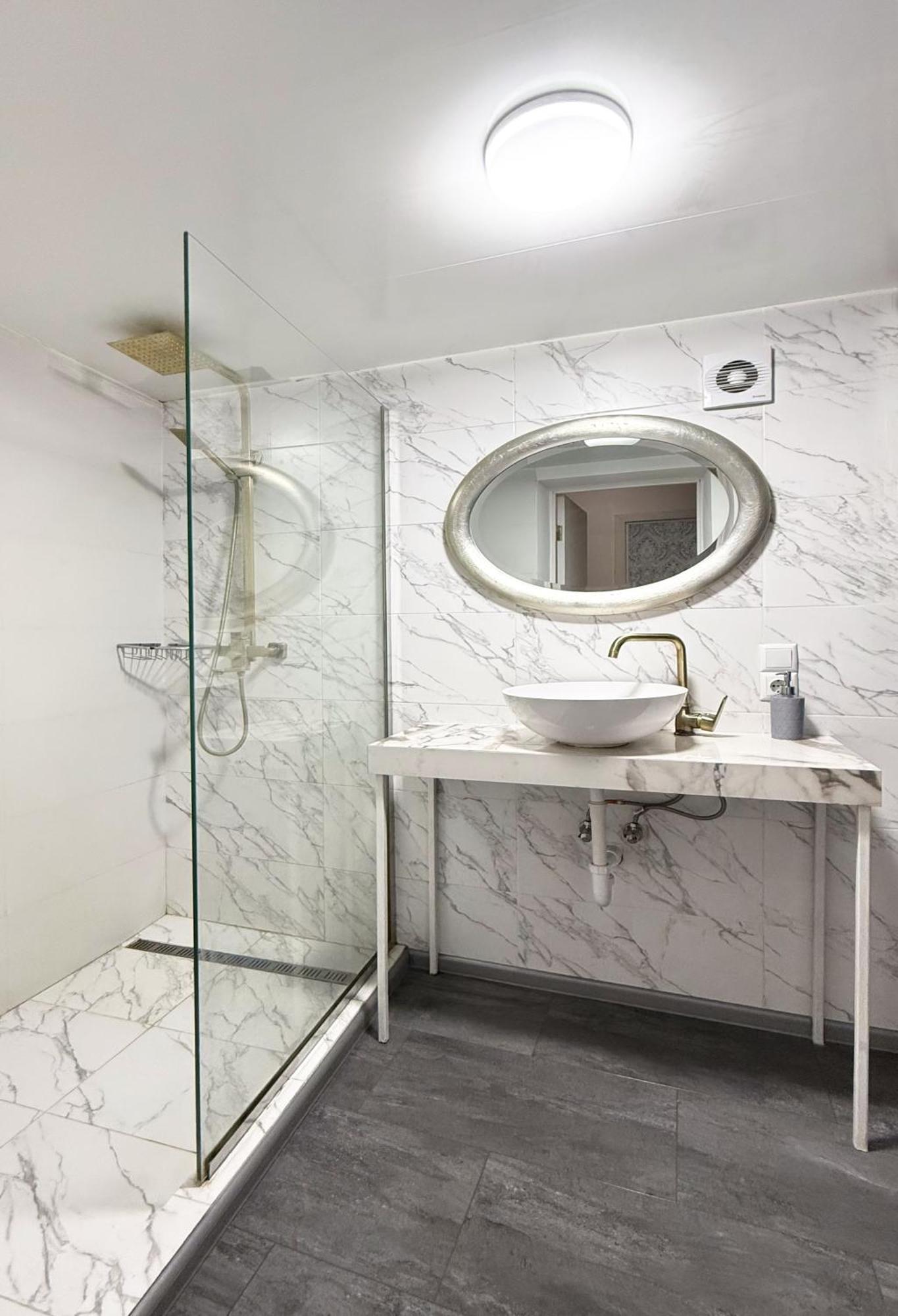 Teodora Square Apartments Площа Святого Теодора Lwów Zewnętrze zdjęcie